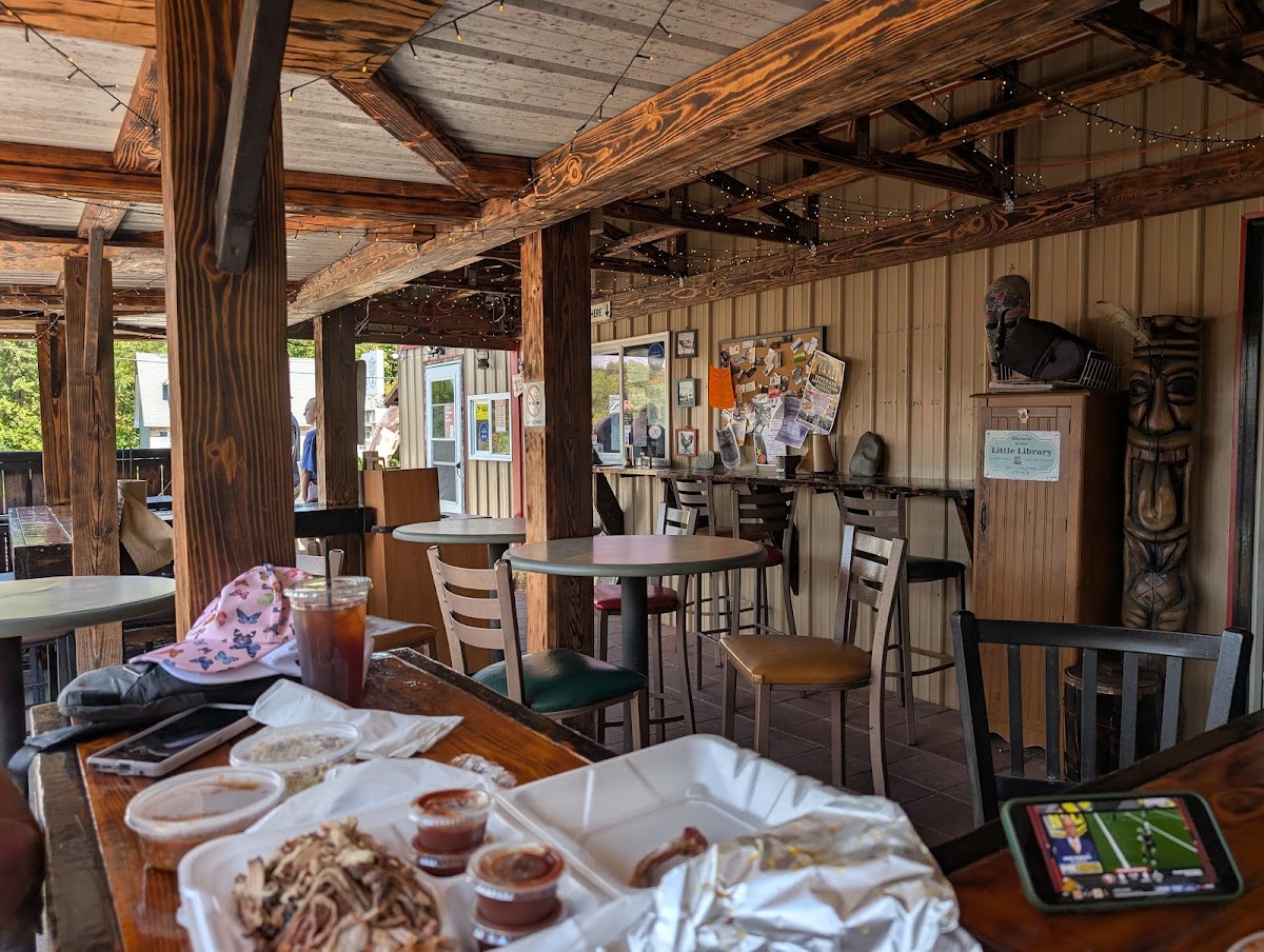Lost Mountain Bbq Company Photos 2